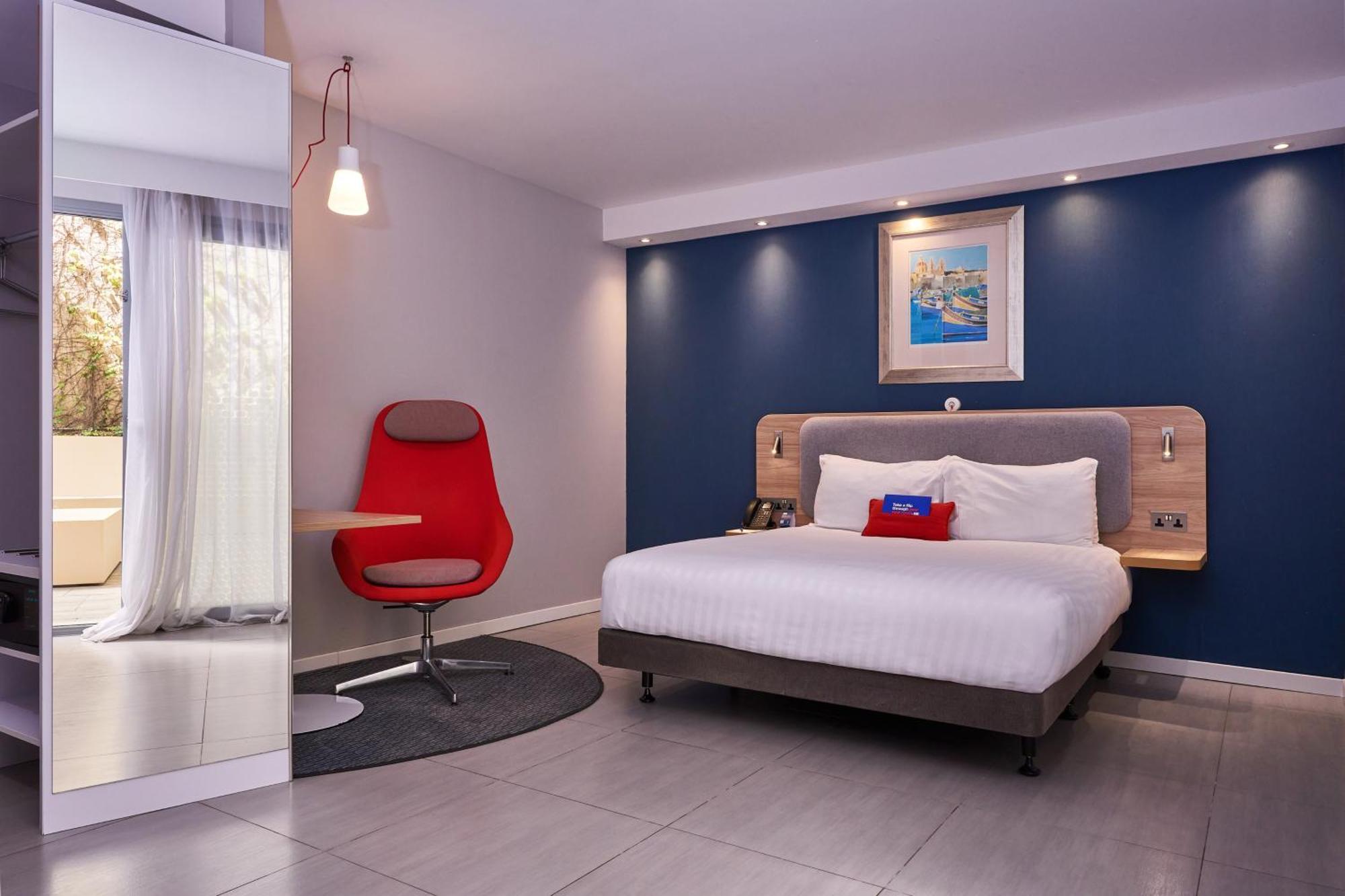 Holiday Inn Express - Malta By Ihg San Julián Exterior foto